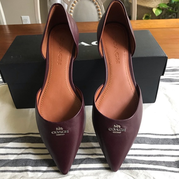 Coach Pointed Toe Leather Flat shoes - Picture 9 of 10